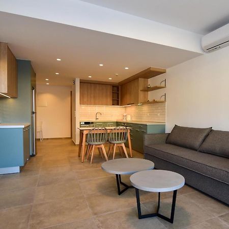 Rosemary Apartments Palaiochora Bagian luar foto