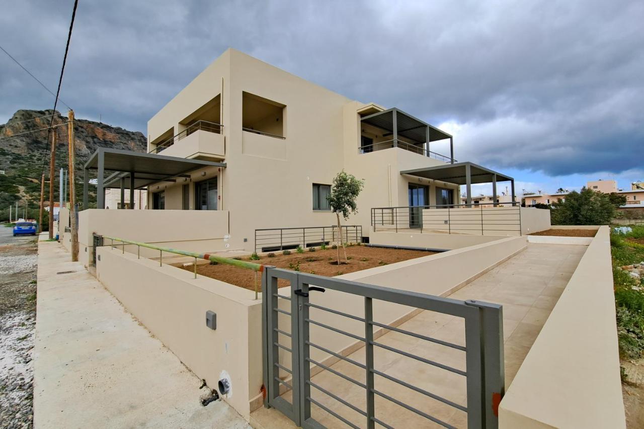 Rosemary Apartments Palaiochora Bagian luar foto